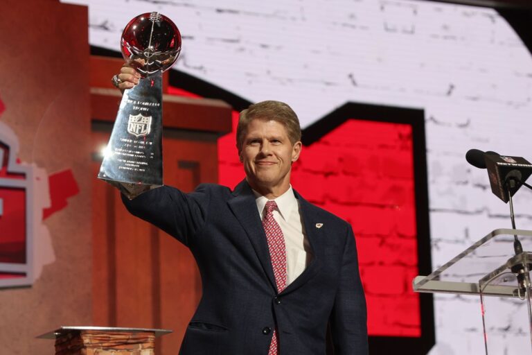 clark hunt
