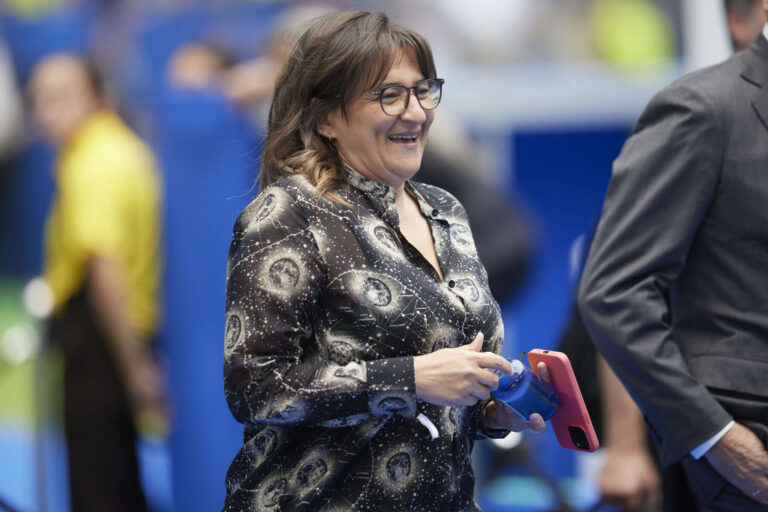 Wer ist Kylian Mbappes Mutter Fayza Lamari? fayza lamari