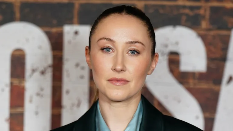 Erin Doherty Vermögen, Prinzessin Anne, Bridgerton, Größe erin doherty