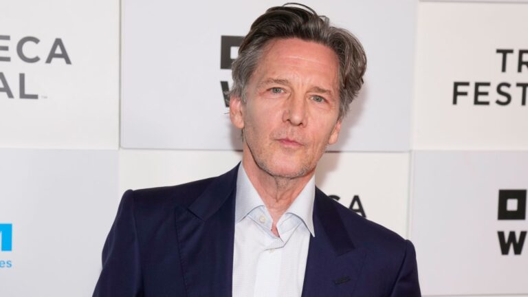 Andrew McCarthys Vermögen: Vom Brat Pack zu finanziellen Fakten andrew mccarthy