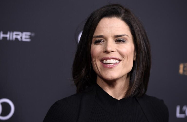 neve campbell